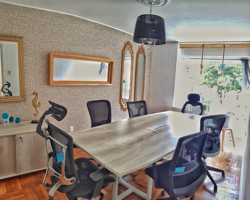 Mesa de reunión 2.40 x 1.20 x 75h Tipo Barril